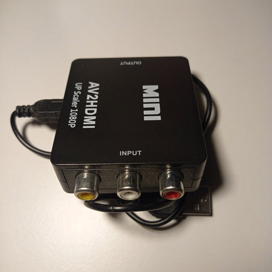 Schwarzer HDMI-Adapter mit Stromkabel - Obersicht