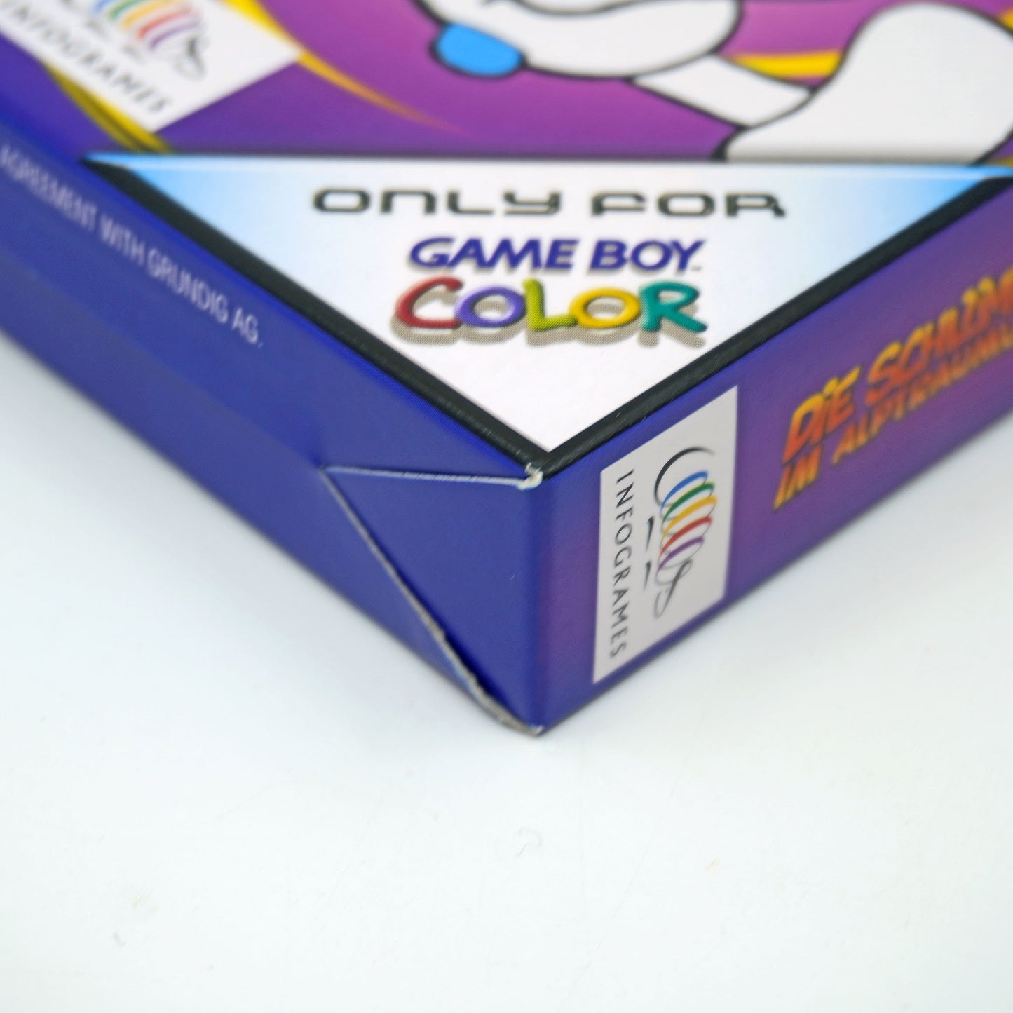 Nahaufnahme von Mängeln an den Ecken - 04