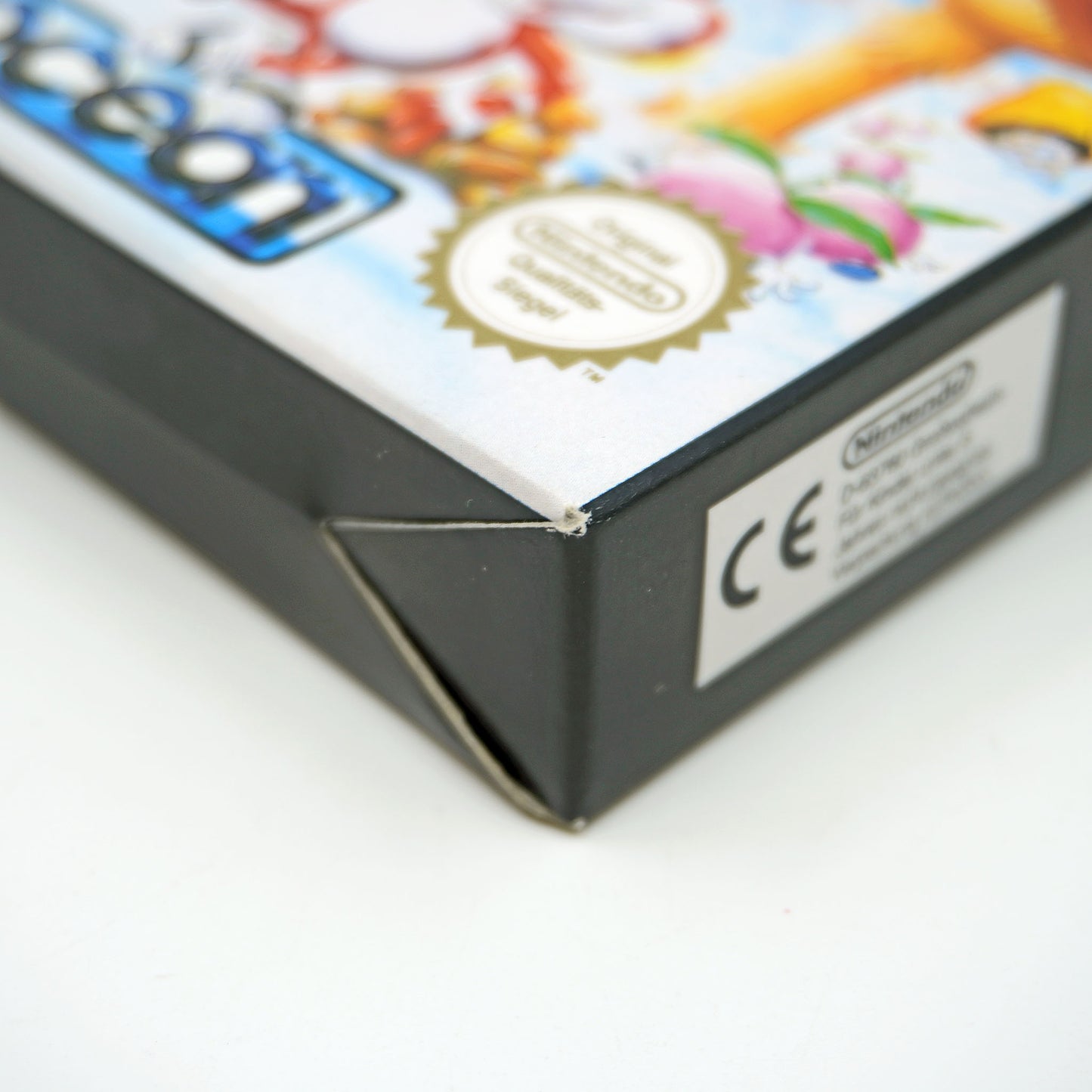 Nahaufnahme von Mängeln an den Ecken - 04