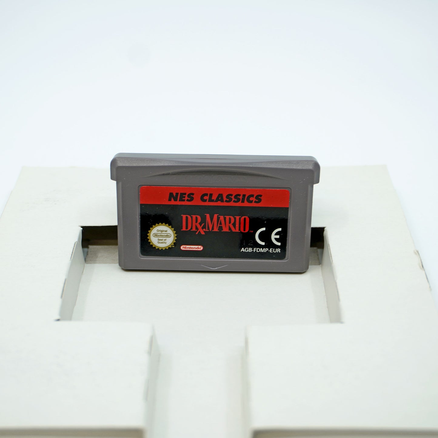 NES Classics: Dr. Mario Game Boy Advance Cartridge - Vorderseite