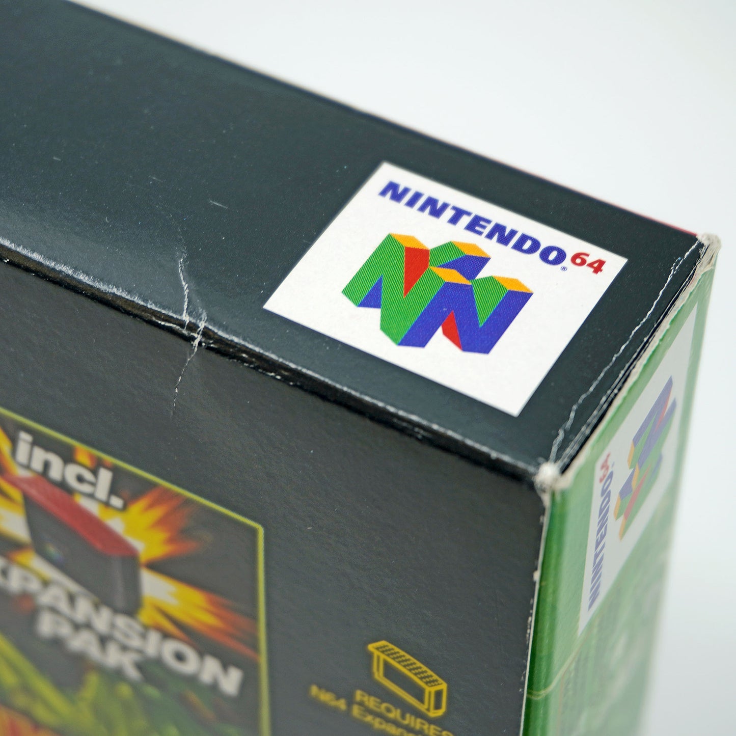 Donkey Kong 64 inkl. Expansion Pak für Nintendo 64 in Originalverpackung - Detailansicht Gebrauchsspuren