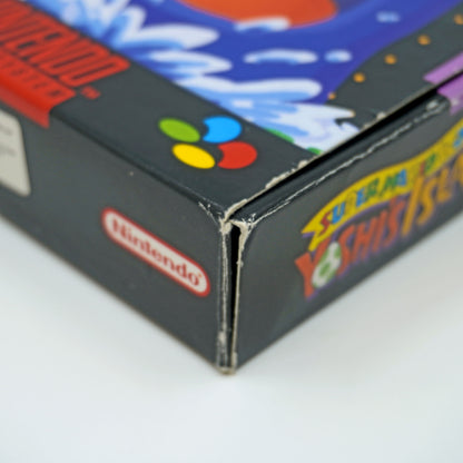 Super Mario World 2 Yoshi's Island für Super Nintendo Entertainment System in Originalverpackung - Detailansicht Gebrauchsspuren