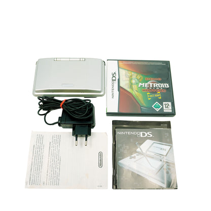 Nintendo DS Handheld-Konsole (classic) mit Metroid Prime Hunters First Hunt Demo in Originalverpackung - Produktfoto alle Inhalte