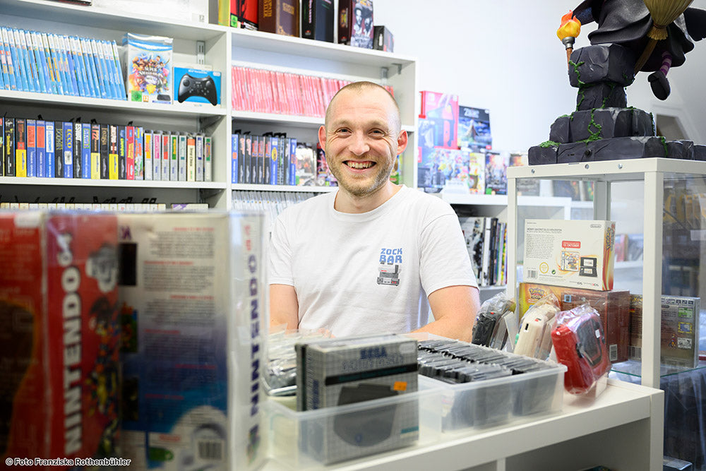 Zockbar Laden mit Geschäftsführer Livio